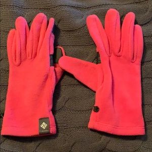 Women’s Columbia gloves